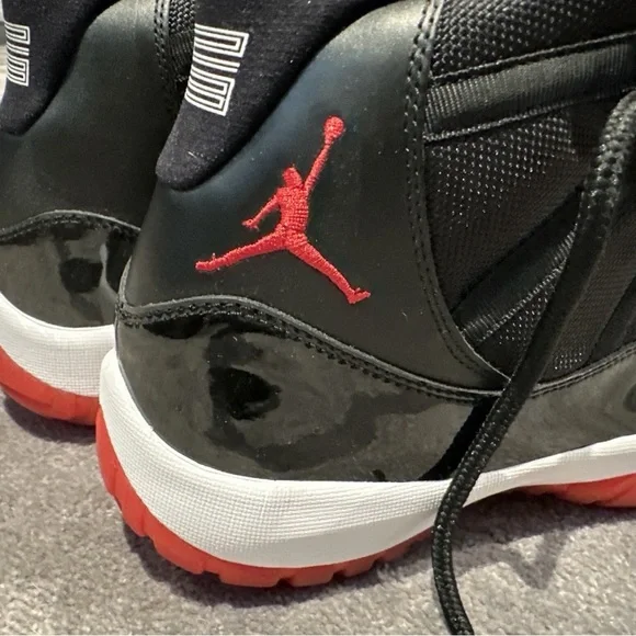Jordan 11 “bred” 2012 release, size 11 never worn ! - Picture 3 of 14